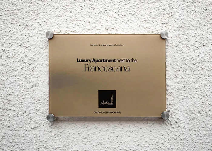 Luxury Apartment Next To The Francescana